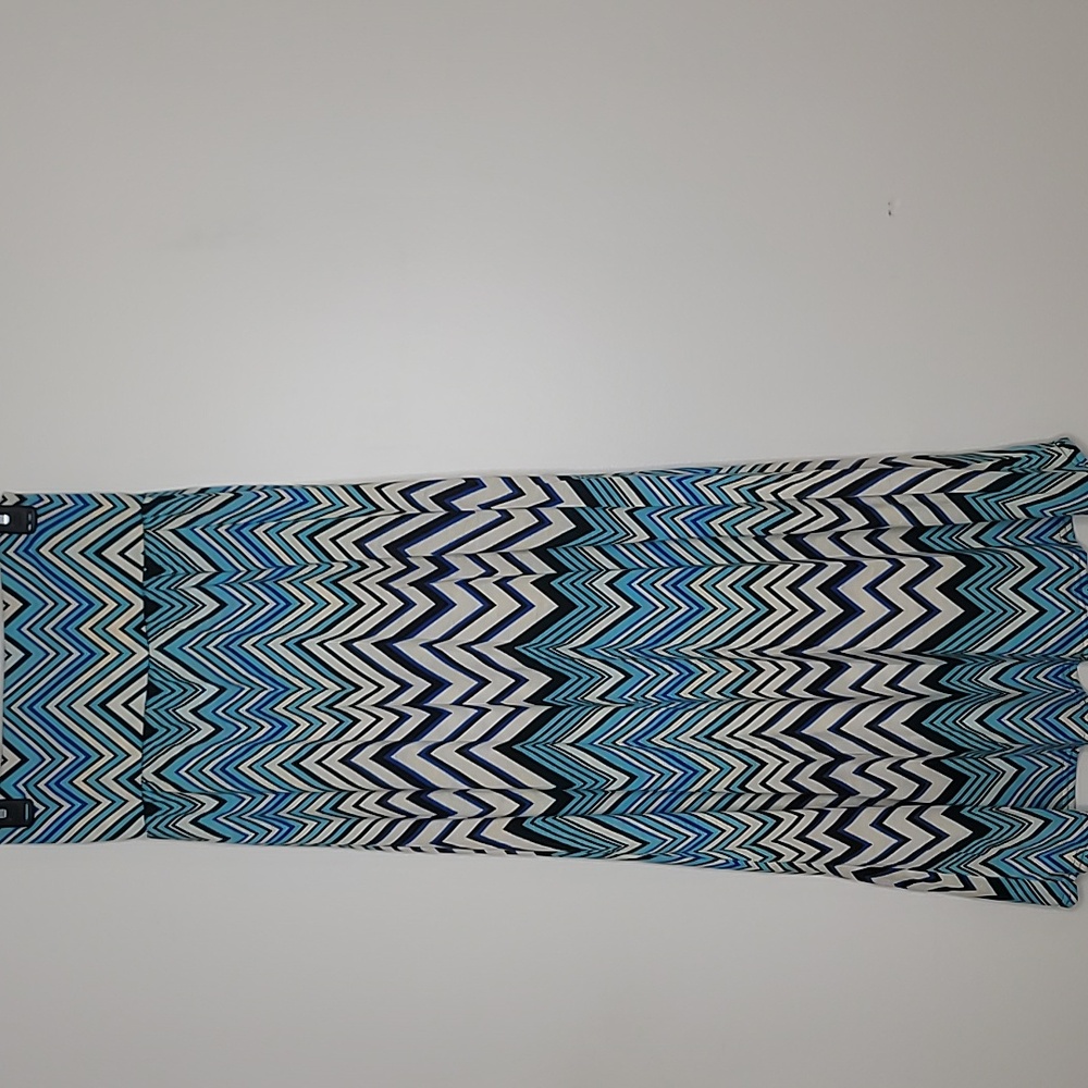 Chevron Patterned Maxi Skirt - Blue and White - Picture 7 of 7